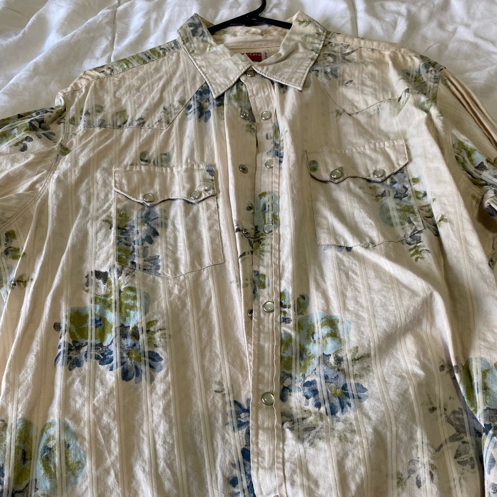 Xl guess button down
